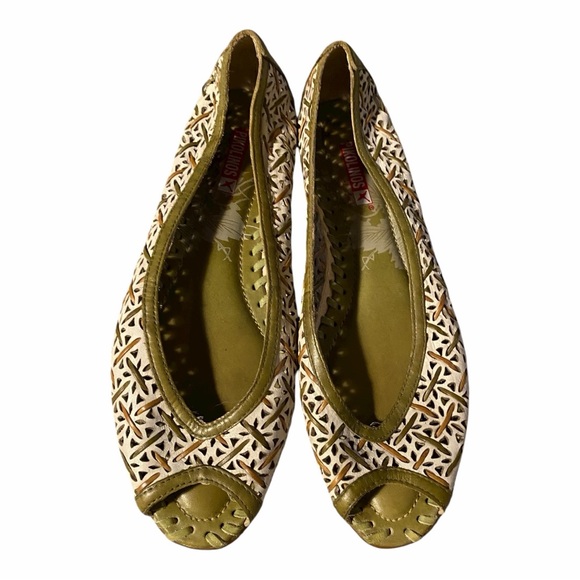 PIKOLINOS Women's Cream and Green Peep-Toe Flats - Picture 1 of 5